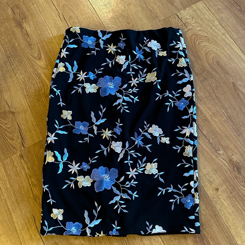 🌹ECI embroidery skirt